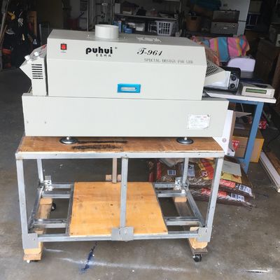 T961コンベヤー730*230mmの6臨時雇用者が付いているデスクトップの退潮のオーブンは3.5KWはんだ付けする機械を区分する