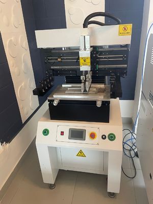 CHM-551 SMD生産ライン SMT組立ライン 高精度4頭のPCB製造ロボット