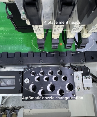 CHM-551 完全自動 4 頭 SMT ピック・アンド・プレイス 機械 0201 自動ノズルの交換