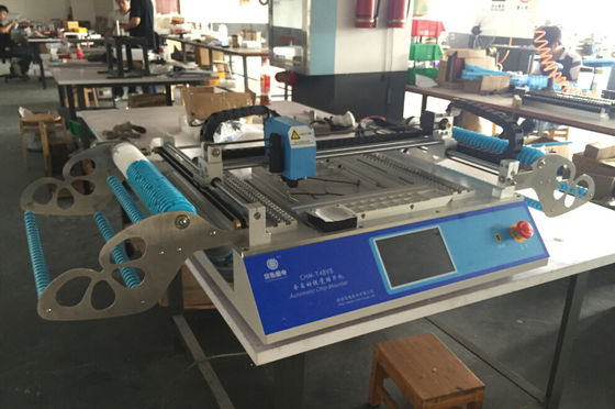 1台の機械デスクトップの一突きおよび場所機械小さいSMT機械のCHMT48VB 58pcsの送り装置すべて
