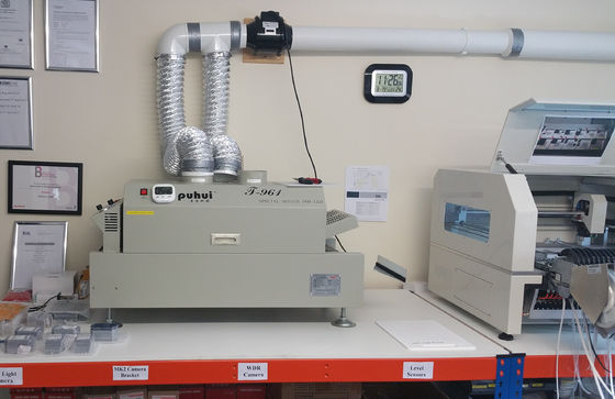 T961赤外線暖房SMTの退潮のオーブン3.5kw 230*730mmのはんだ付けするオーブンPuhui T-961